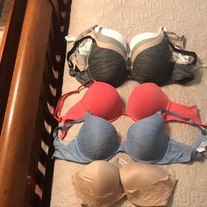 7 Victoria’s Secret Bras